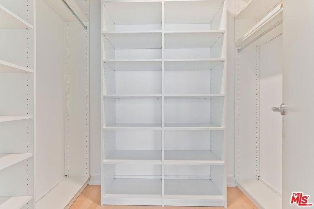 645 W 9th Street - Photo 23