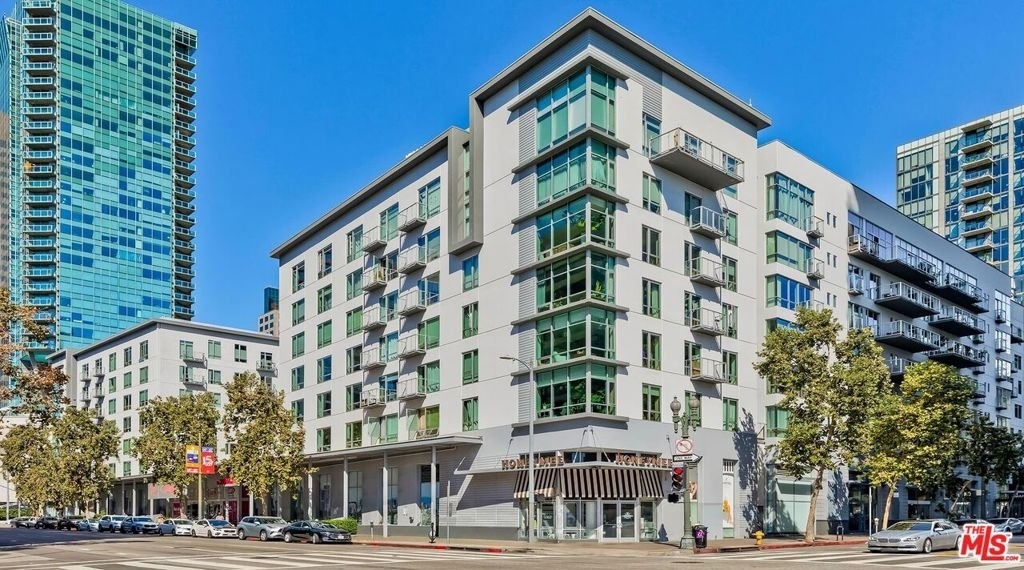 645 W 9th Street - Photo 26