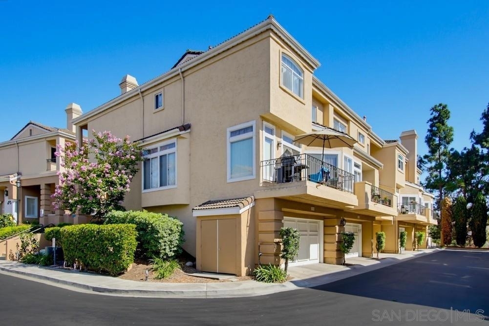 7130 Calabria Ct - Photo 2