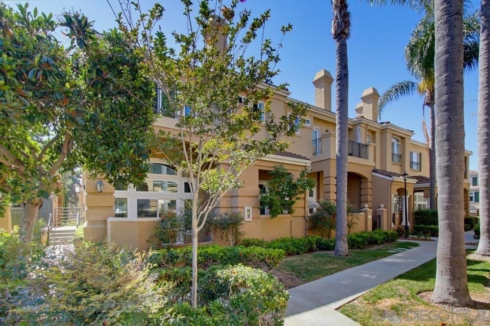 7130 Calabria Ct - Photo 6