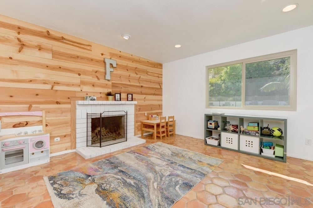 2735 Waterbury Way - Photo 15