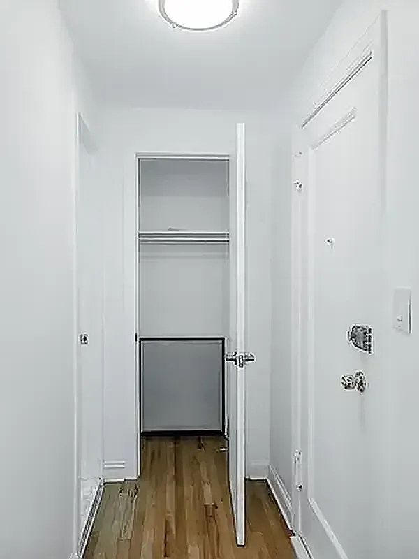 2 East 30th Street - Photo 2