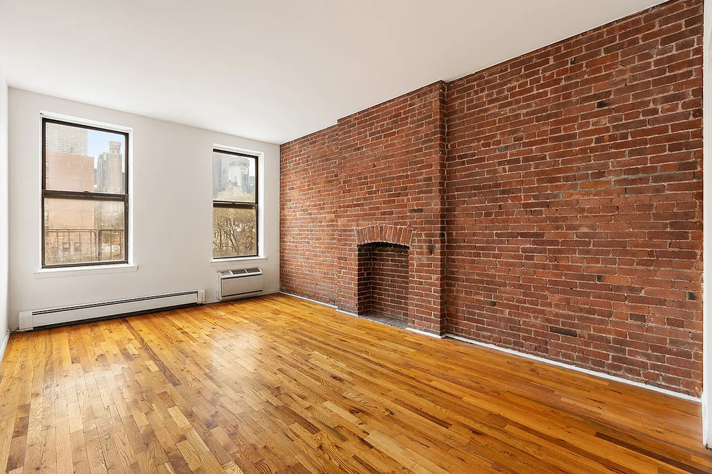 701 10th Avenue - Photo 1