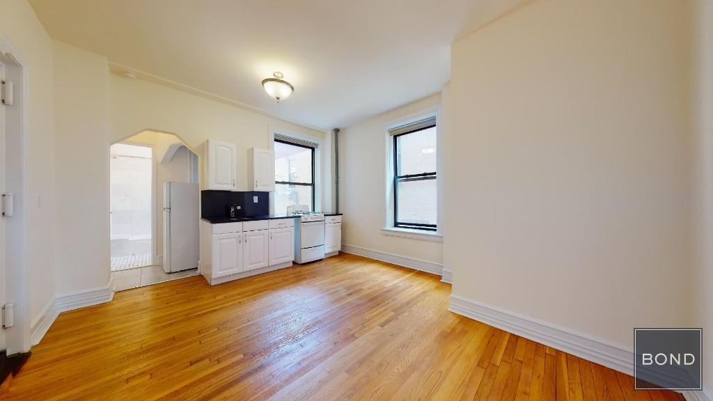 West 84th Street - Photo 0
