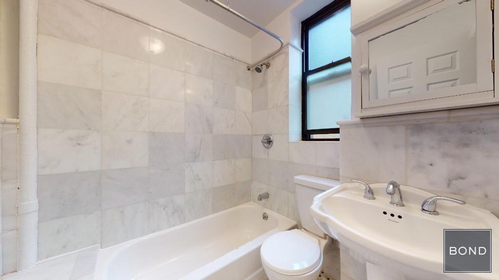 West 84th Street - Photo 7