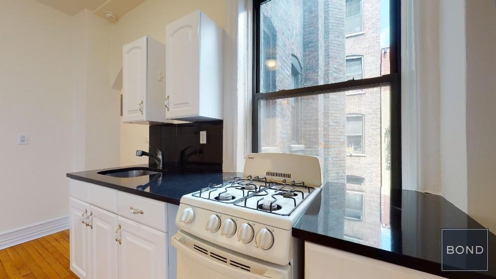 West 84th Street - Photo 3