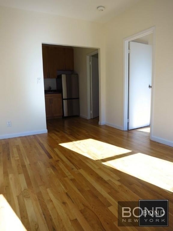 East 74th Street - Photo 9