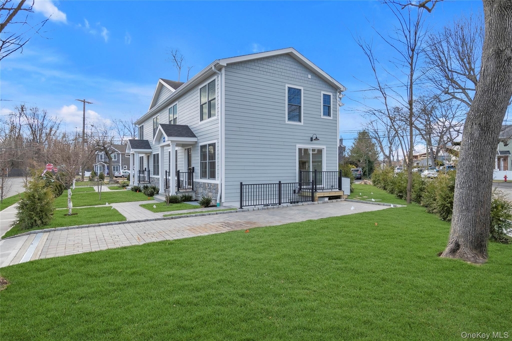 1 Manhasset Avenue - Photo 26
