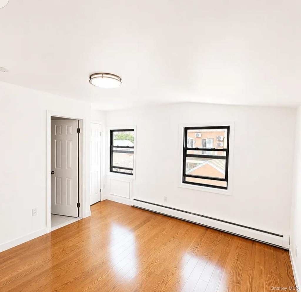 14715 Elm Avenue - Photo 3