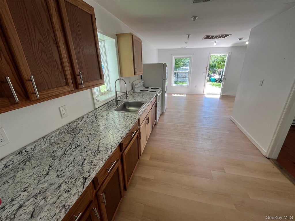 2694 Route 9w - Photo 2
