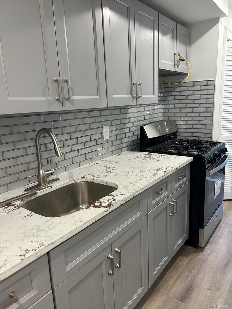 153 Sixth Avenue - Photo 1