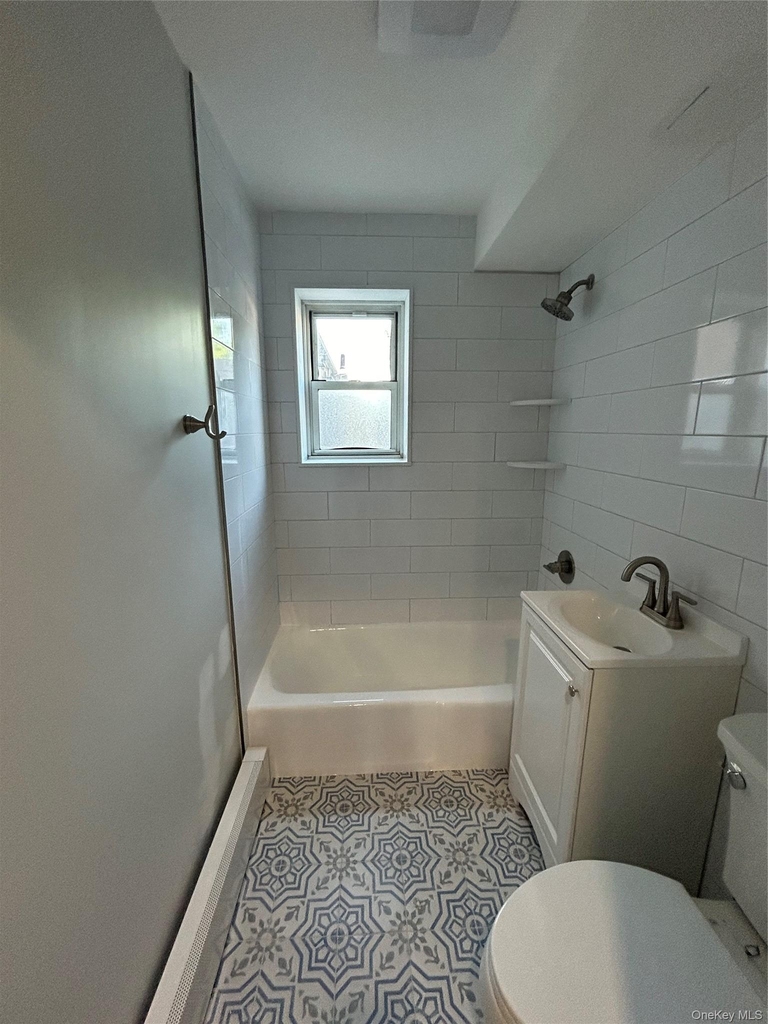 153 Sixth Avenue - Photo 3