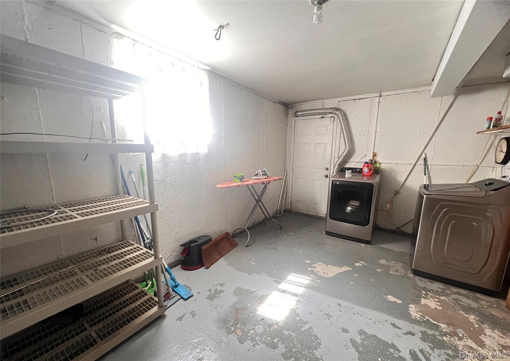 12-14 Utopia Parkway - Photo 11