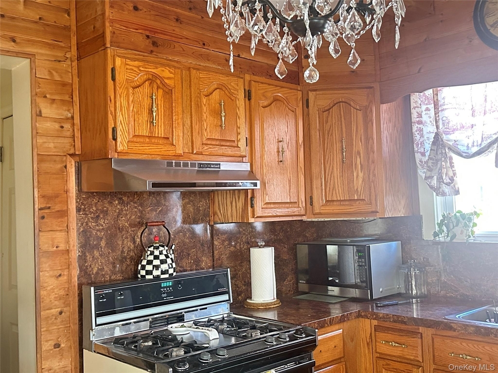 2936 Curtis Street - Photo 3