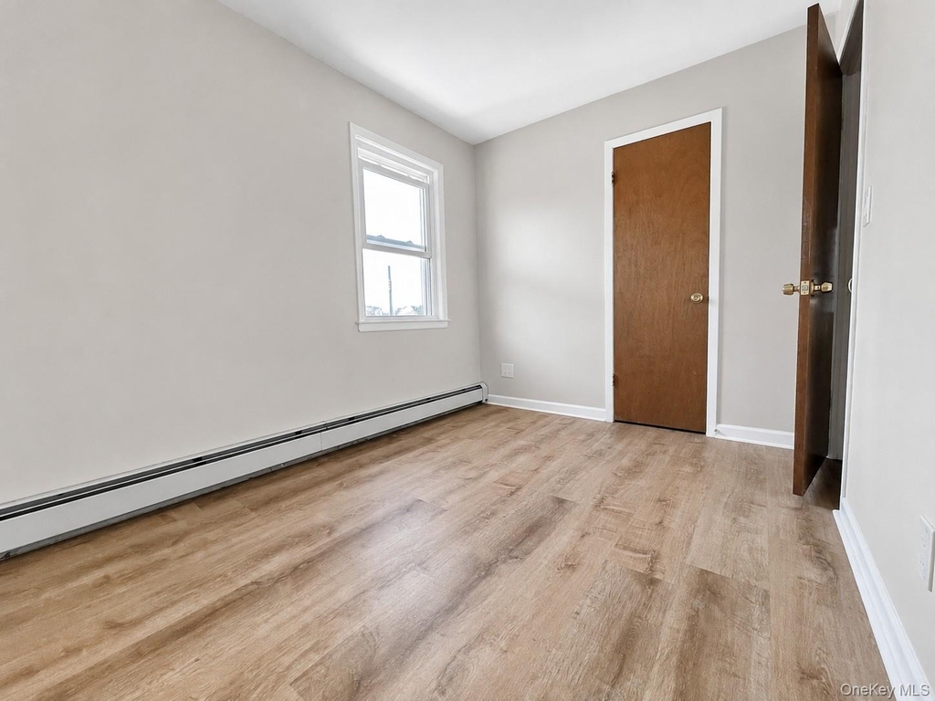 70-65 Walnut Street - Photo 7