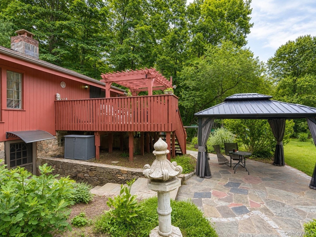 18 Mclaughlin Drive - Photo 1
