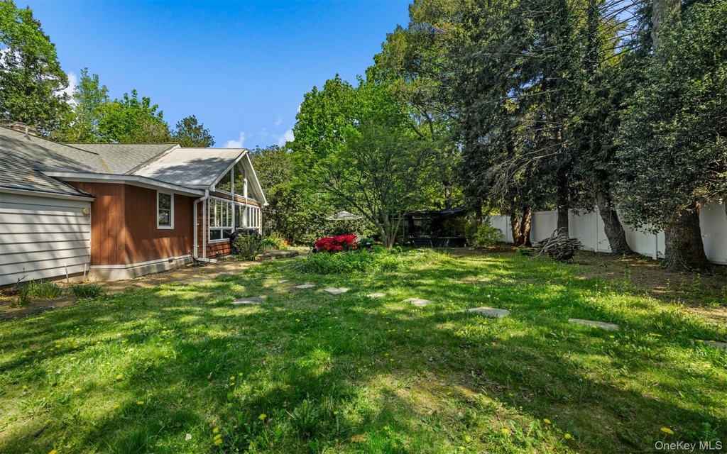 194 W Neck Road - Photo 22
