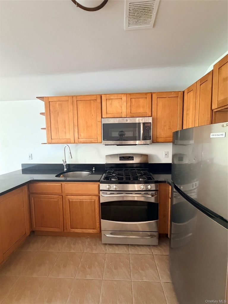 8418 129th Street - Photo 8