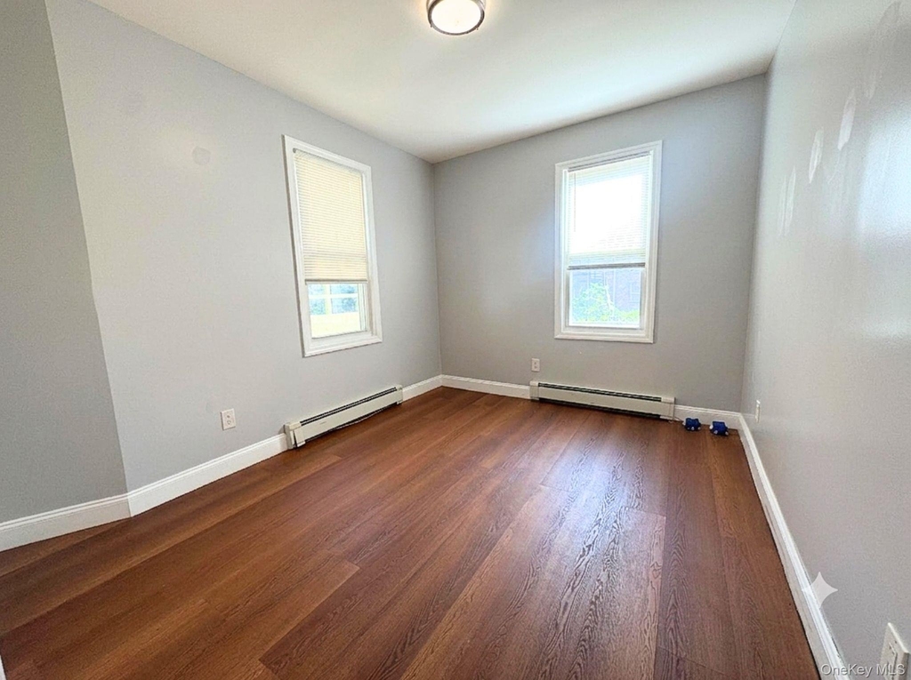 20-12 123rd Street - Photo 3