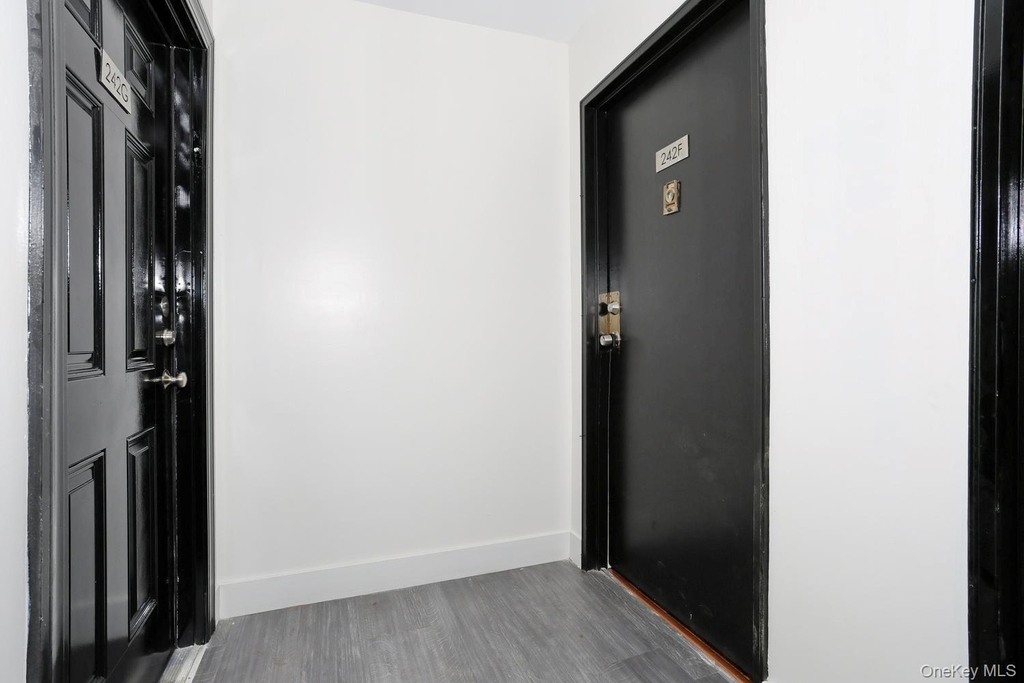 242 Kearsing Parkway - Photo 3