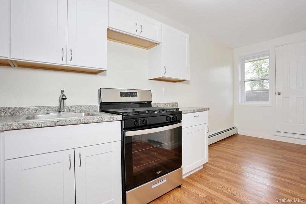 242 Kearsing Parkway - Photo 8