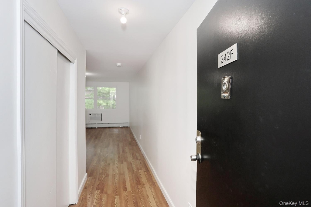 242 Kearsing Parkway - Photo 4
