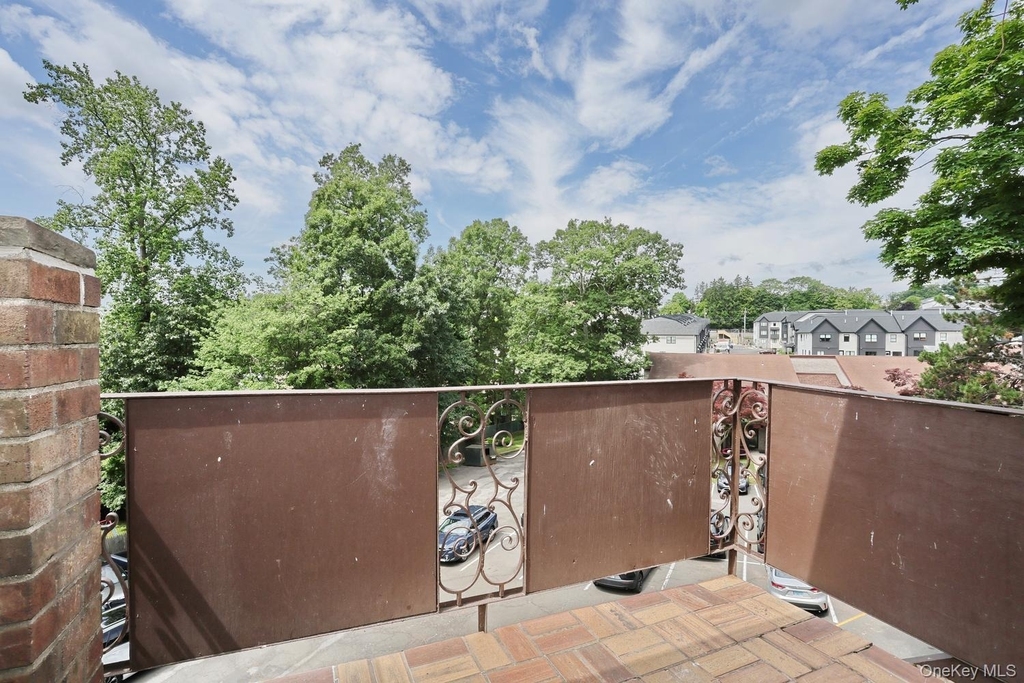 242 Kearsing Parkway - Photo 11