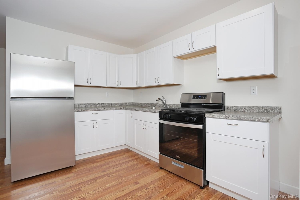 242 Kearsing Parkway - Photo 7