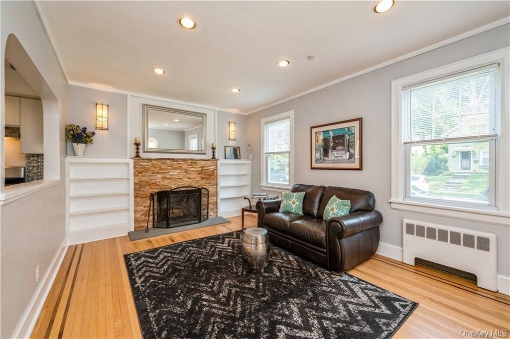 73 Rosedale Avenue - Photo 2