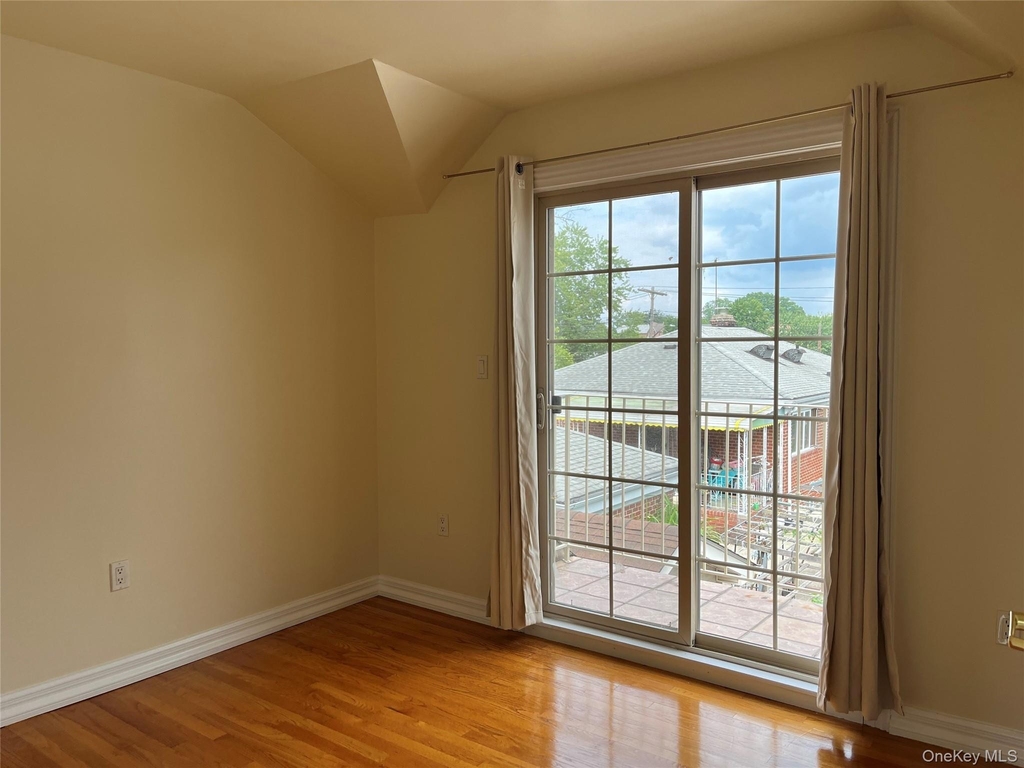 27-07 Murray Lane - Photo 12