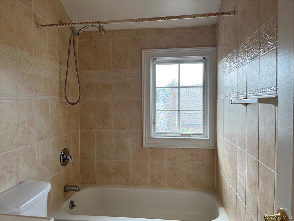 27-07 Murray Lane - Photo 8