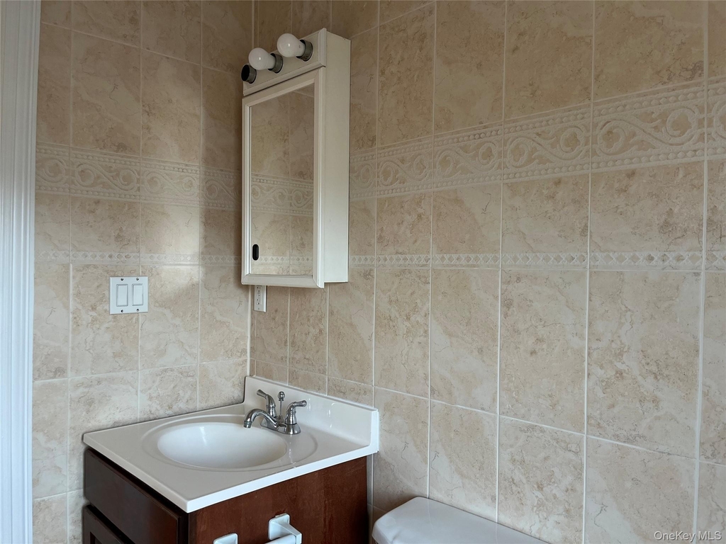 27-07 Murray Lane - Photo 9