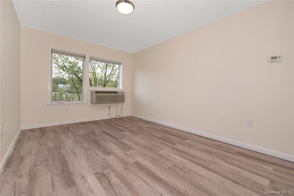 68 Lake Street - Photo 6