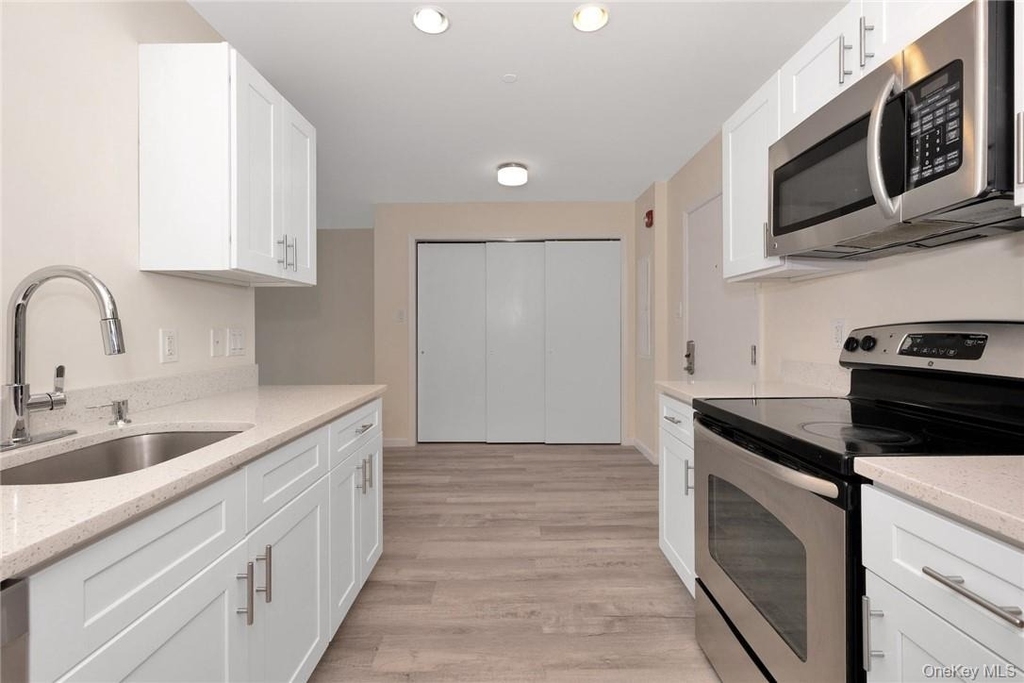 68 Lake Street - Photo 18