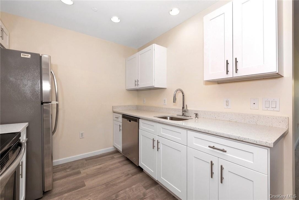 68 Lake Street - Photo 16