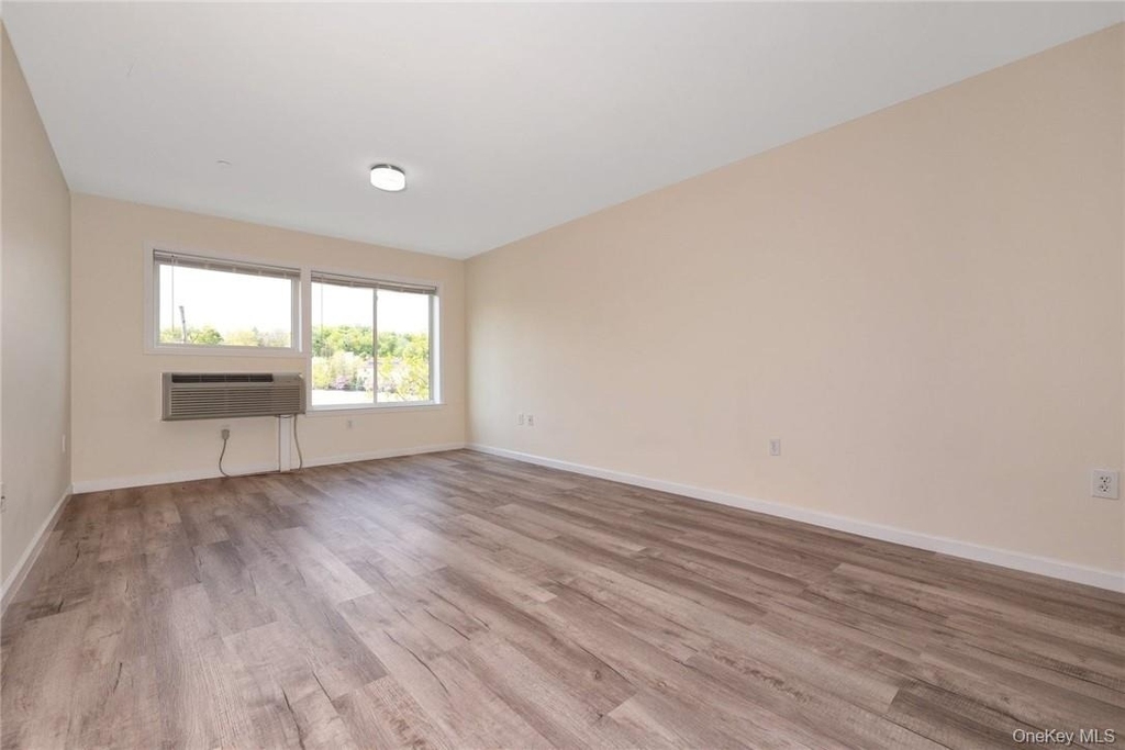 68 Lake Street - Photo 8