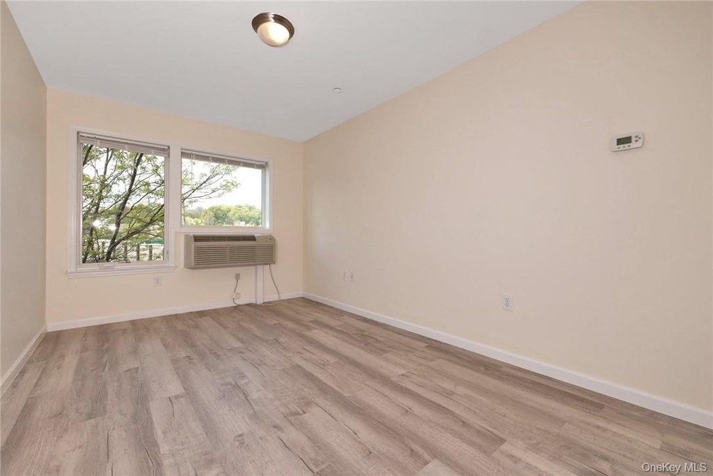 68 Lake Street - Photo 4