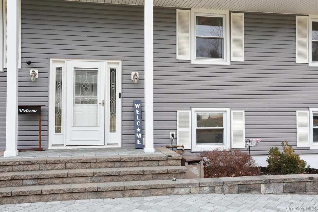 6 Hemlock Lane - Photo 2