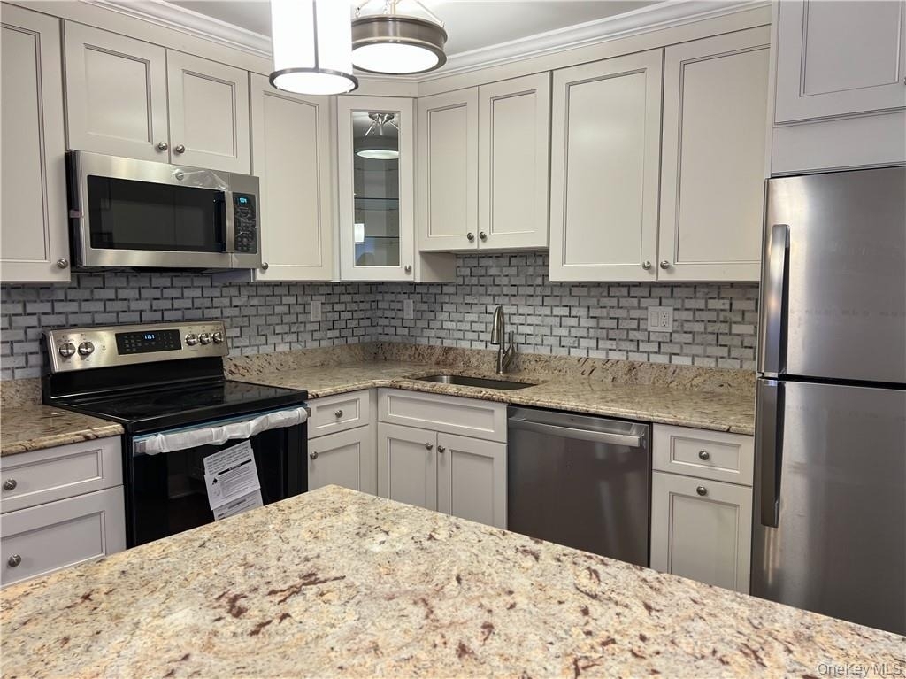 105 Village Road - Photo 6
