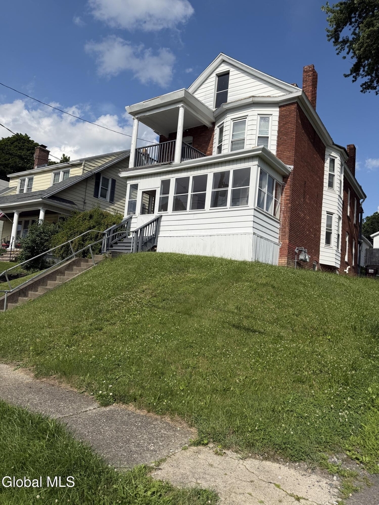26 Kinloch Avenue - Photo 1