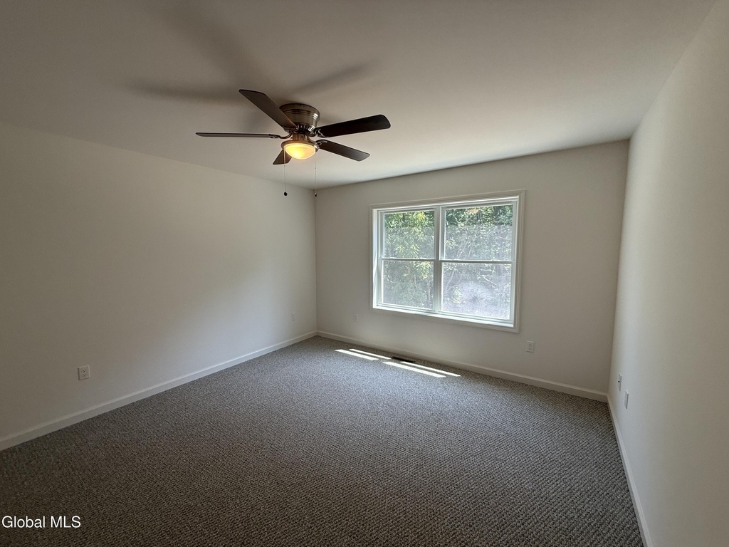 492a Clifton Park Center Road - Photo 17