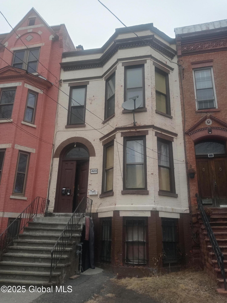 423 Clinton Avenue - Photo 11