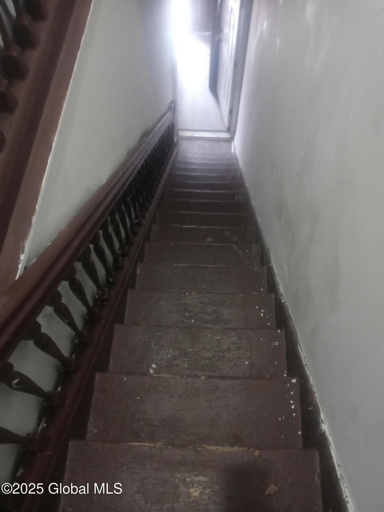 423 Clinton Avenue - Photo 10