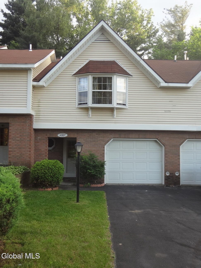 4007 Chaucer Place - Photo 1