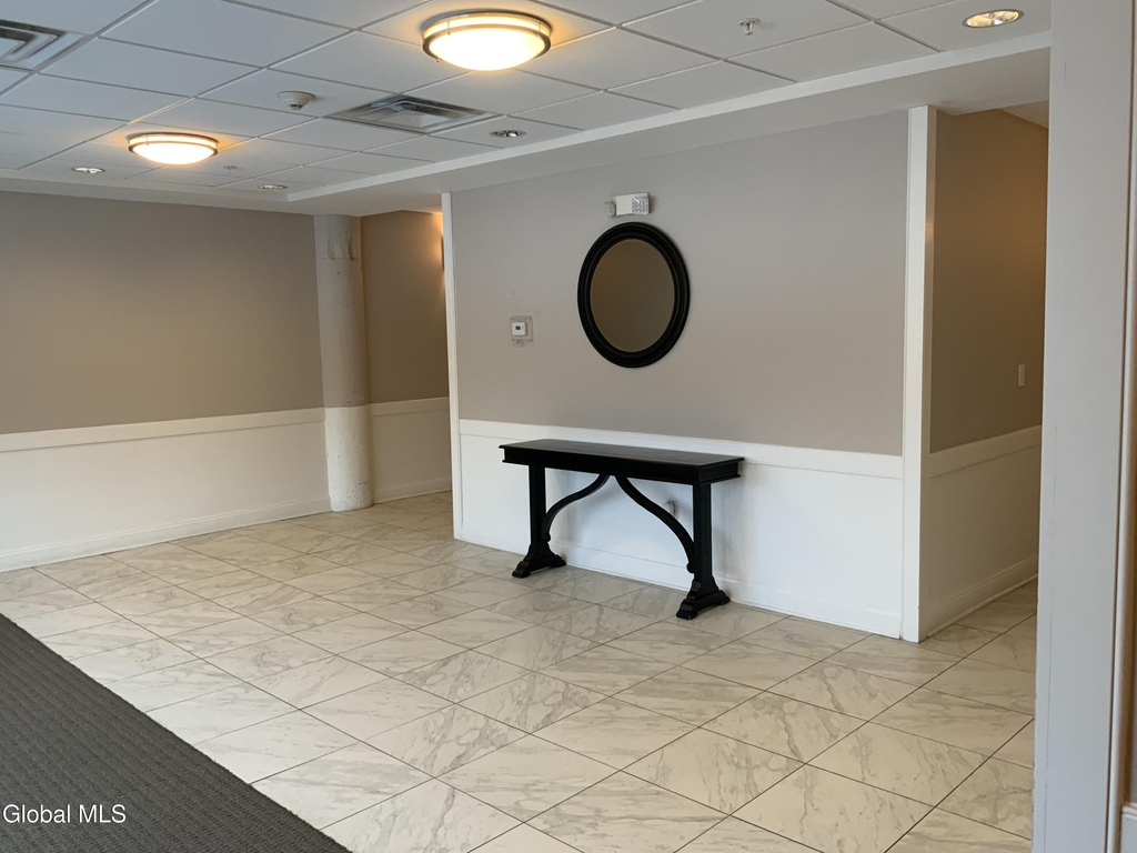 733 Broadway - Photo 20