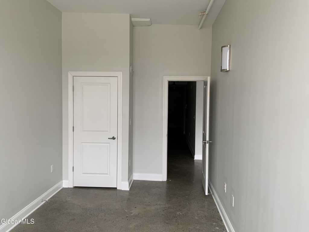 733 Broadway - Photo 13