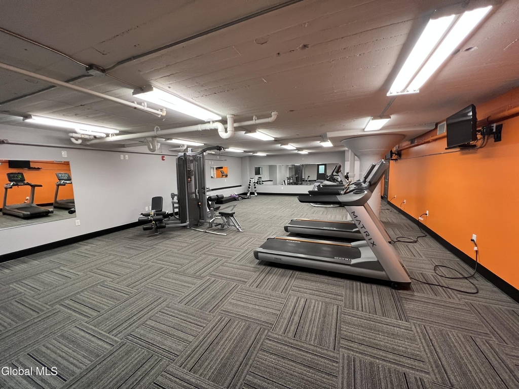 733 Broadway - Photo 22