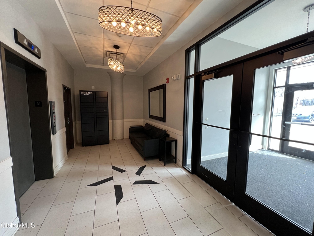 733 Broadway - Photo 2