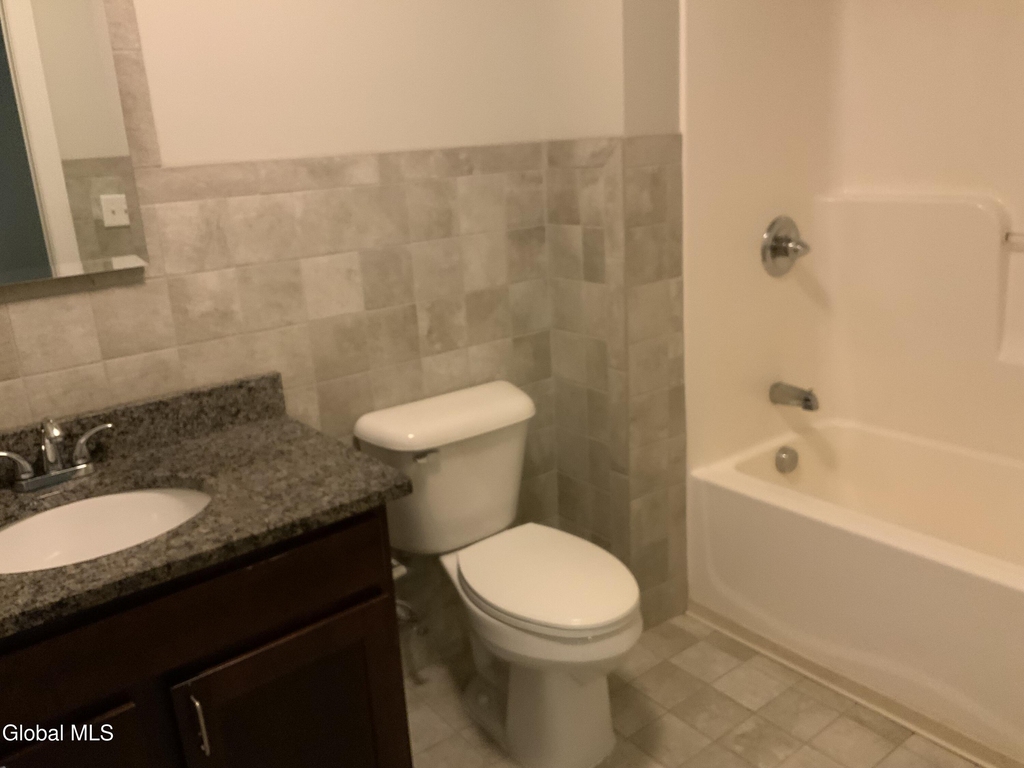 733 Broadway - Photo 15