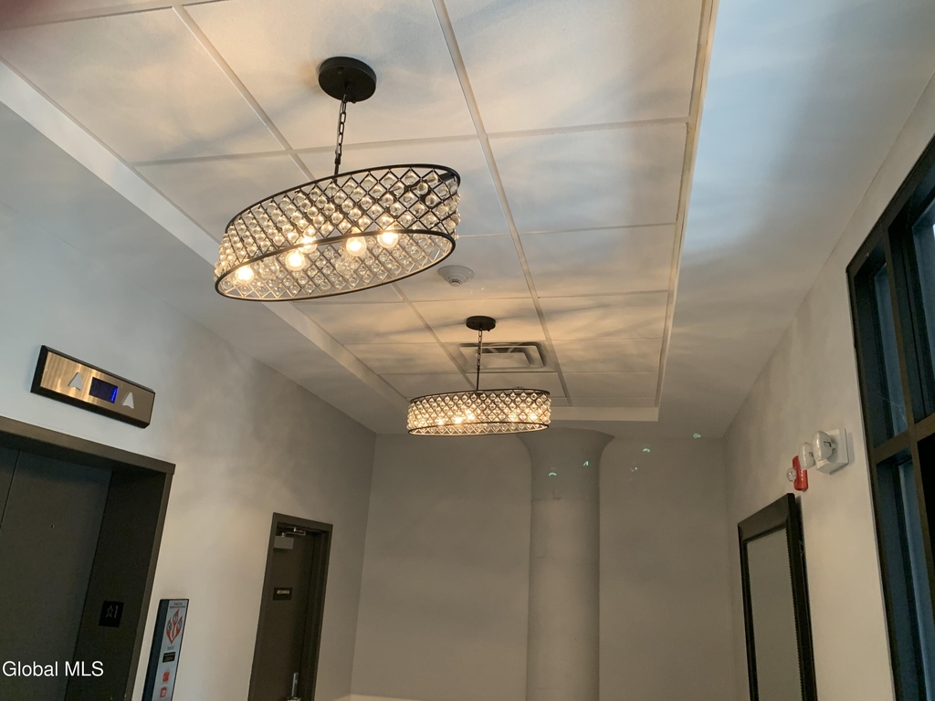 733 Broadway - Photo 3